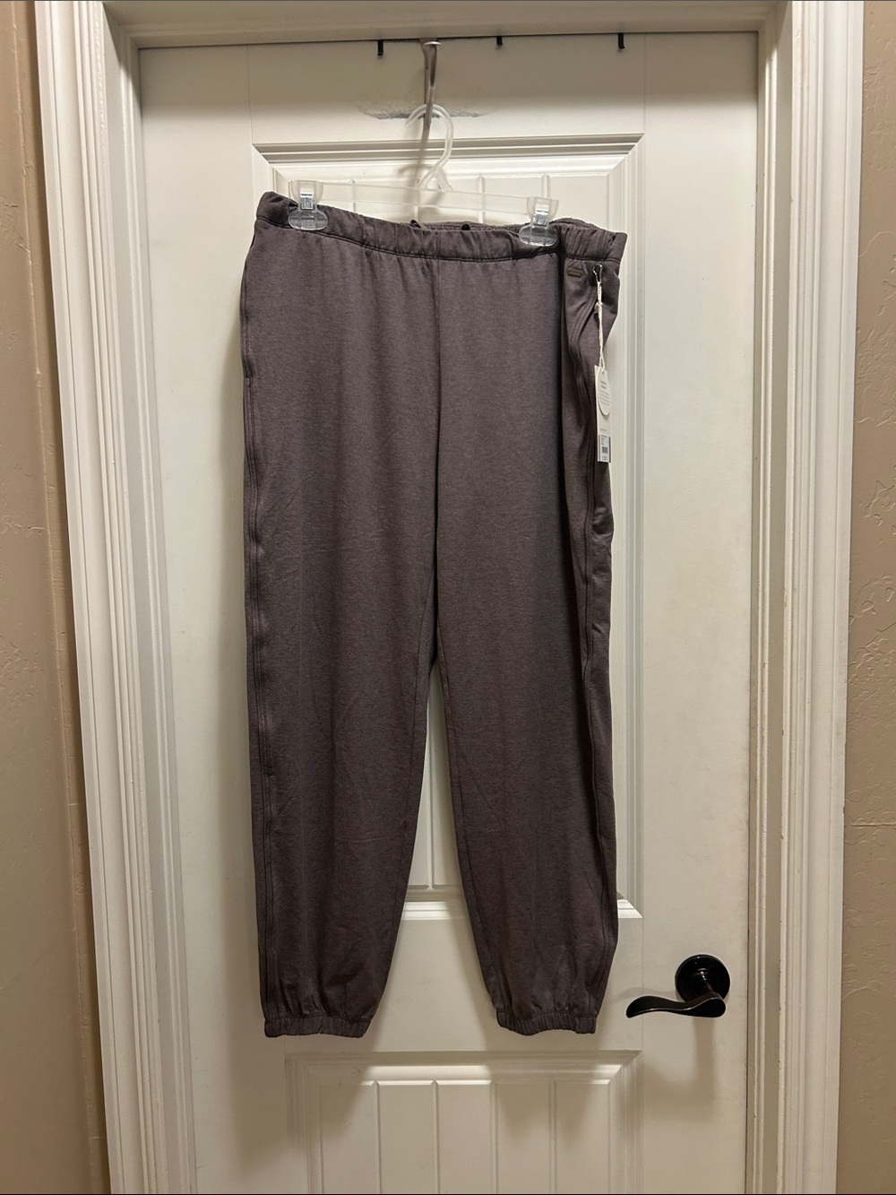 NWT Vuori large Jogger Pants in brown